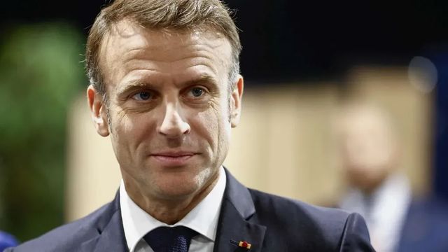 Media, Macron potrebbe accettare martedì le dimissioni del governo