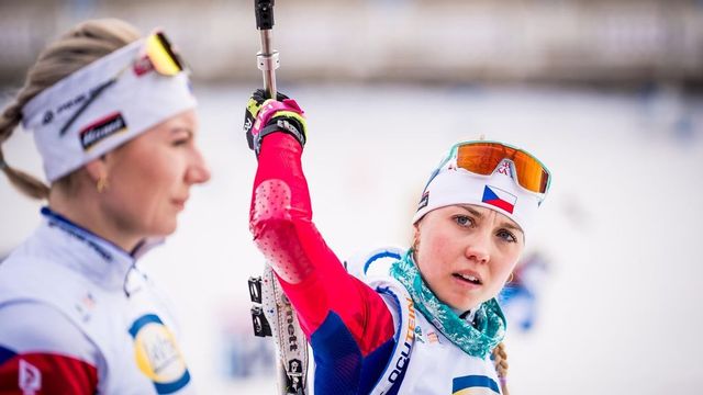 Biatlon ONLINE: Ženy jedou stíhací závod, Davidová s Voborníkovou startují spolu