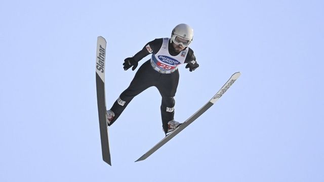 Владимир Зографски преодоля с пети резултат квалификацията за втория старт от Световната купа по ски скок във Висла