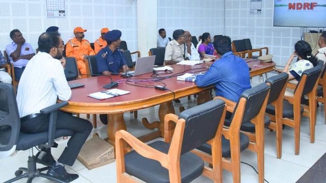 SC seeks govt response on plea for quota, concessional fare for acid attack survivors on trains