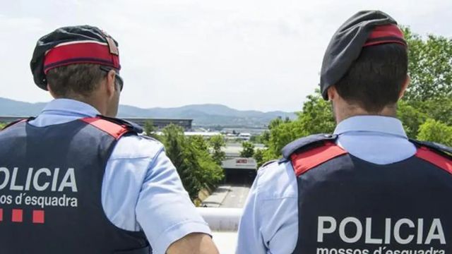 Asesinado a tiros un hombre en un bar de Barcelona