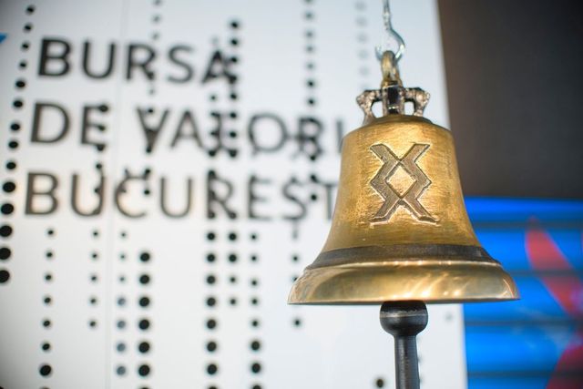 Bursa de la București a deschis în creștere ședința de tranzacționare în ziua moțiunii