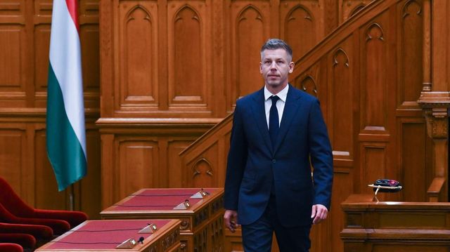 Mégsem lép ki Magyarország a Nemzetközi Büntetőbíróságból