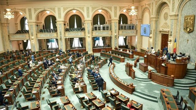 Senatul convocat în sesiune extraordinară în perioada 4-6 august