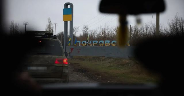 Ruská vojska plně okupují Pokrovsk a Myrnohrad, uvedl ukrajinský analytik