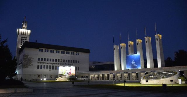 Депутати привикват в парламента Борисов и Станишев за Пловдивския панаир