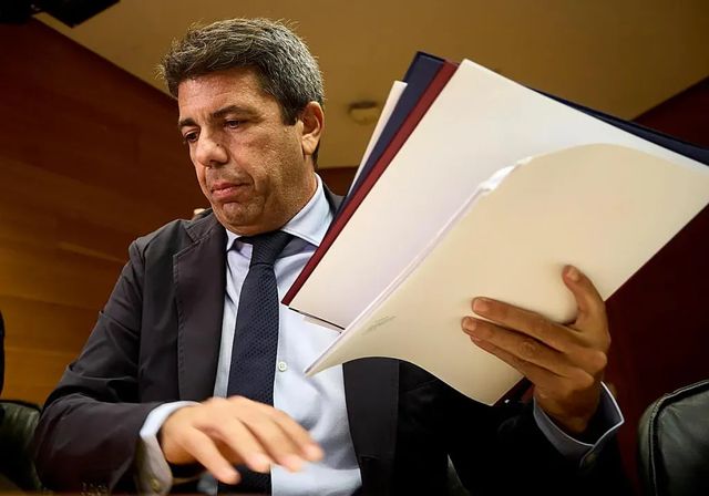 Mazón rechaza la relación causal entre el retraso del envío del Es-Alert y las víctimas