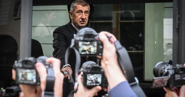Babiš na Vánoce nechystá televizní projev, na Nový rok promluví na sítích