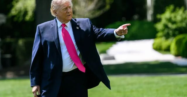 Trump zvažuje snížení počtu vojáků v Německu, reaguje tak na kritiku z Berlína