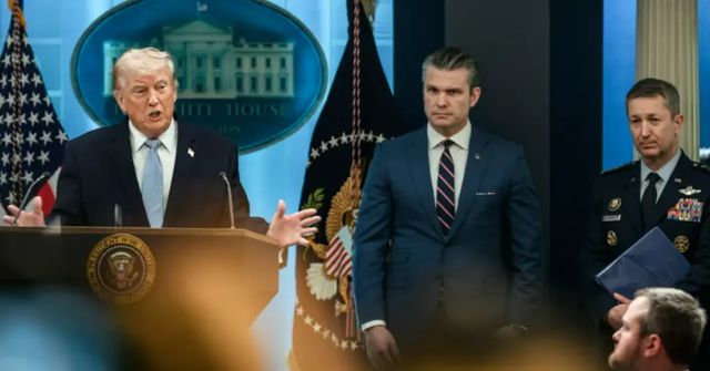 Írán by neměl účtovat poplatky za Hormuzský průliv, uvedl Trump