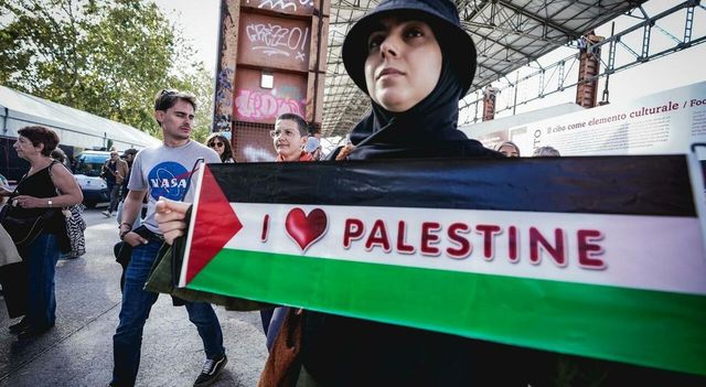 Allarme infiltrati al corteo pro Palestina di sabato a Roma, controlli ai caselli