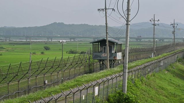 Coreea de Sud a tras focuri de avertisment după ce soldați nord-coreeni au trecut granița