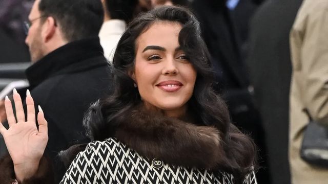 Georgina Rodriguez, encantada con su visita junto a sus hijos al Valle de los Caídos: “La misa más bonita a la que he asistido”