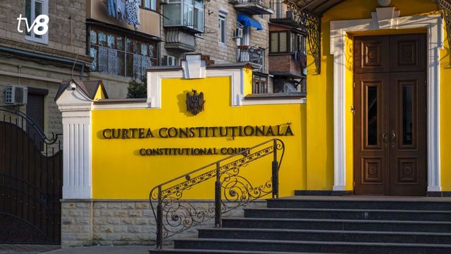 Socialiștii sesizează Curtea Constituțională privind introducerea sintagmei „limba română” în toate documentele oficiale