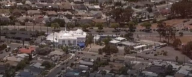 VIDEO Atac armat la o moschee din San Diego! Atacatorii s-ar fi sinucis după ce au omorât trei oameni
