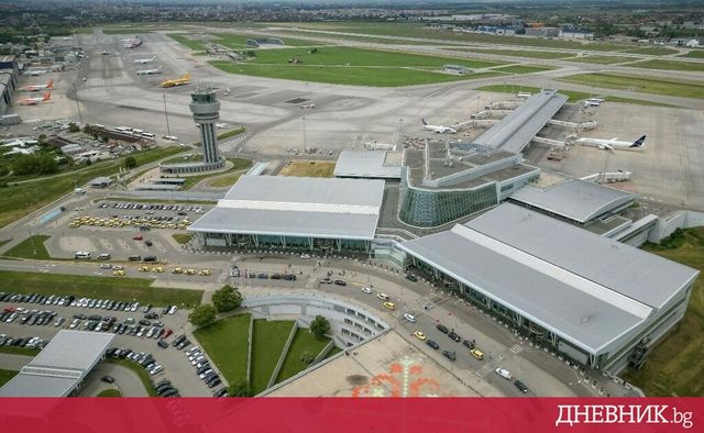 Дрон затвори за кратко летище София