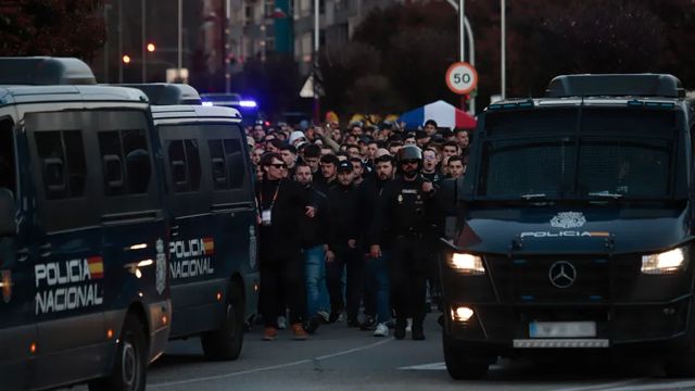 Detenido un ultra del Celta tras la violenta pelea con aficionados del Lyon en plena noche en Vigo
