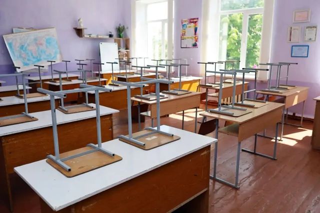 Peste 90% din tinerii absolvenți care sunt angajați în școli și grădinițe rămân în sistemul de educație