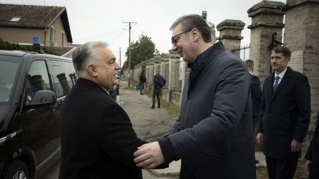 Orbán Viktor a magyar-szerb határnál – videó