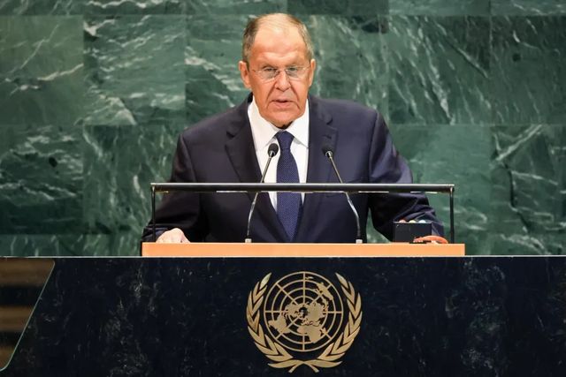 Lavrov asegura que Rusia no tiene intención de atacar a la OTAN pero advierte de una respuesta “firme” ante cualquier agresión