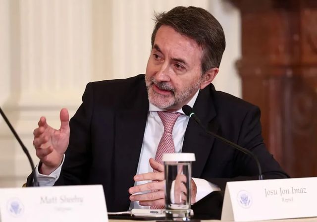 Sánchez expresa su «máximo respeto» al plan de Repsol con Trump para Venezuela