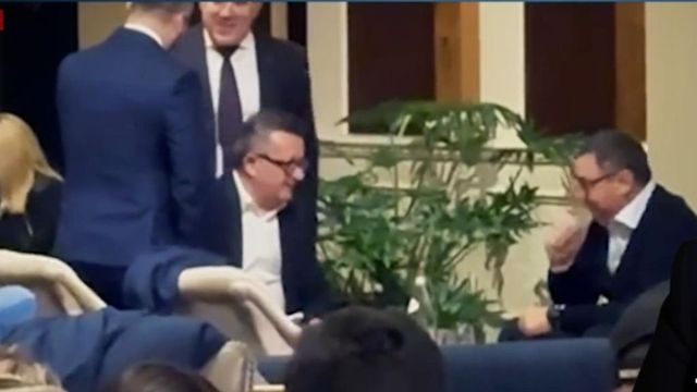 Victor Ponta a divorțat, oficial, de Daciana Sârbu