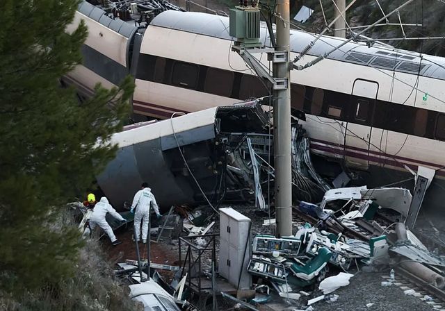 Un niño de 11 años, sus padres, su primo, una pareja de periodistas… los fallecidos de Adamuz