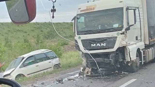 Trei morți și un rănit grav în urma unui accident în județul Bihor