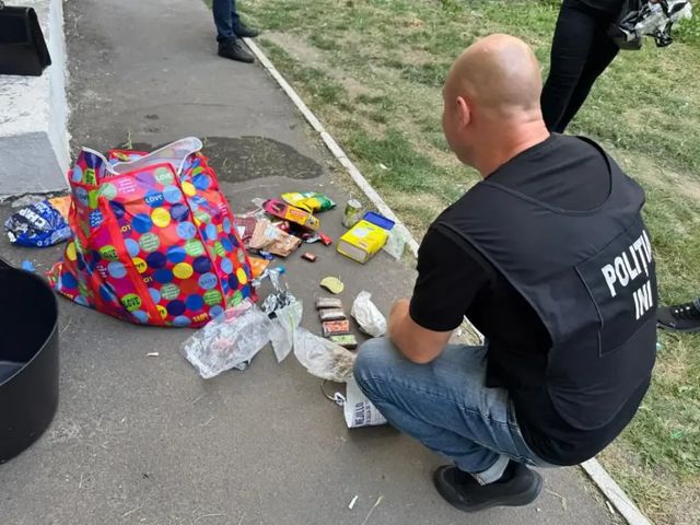 VIDEO Cocaină și hașiș ascunse în conserve trimise cu un colet din Spania