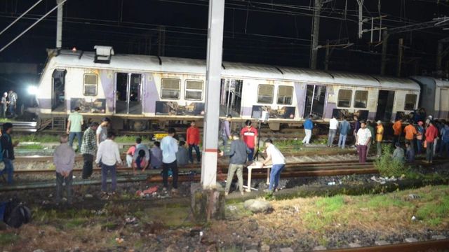 Suburban train derails at Maharashtra's Kalyan station, no injuries reported