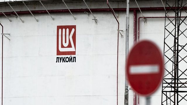 ″Лукойл” продава международните си активи на американска компания