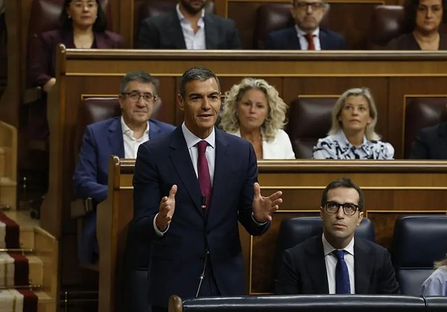 La 'ley de nietos' agita el censo exterior en la región tras sumar casi 3.000 votantes en tres años