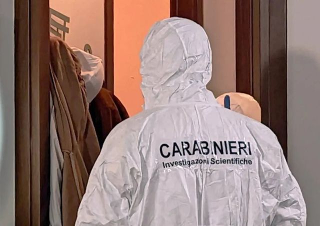 Firenze, coppia trovata morta in casa con ferite da arma da taglio