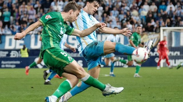 Posibles alineaciones del Málaga CF - Racing de Santander en la jornada 41