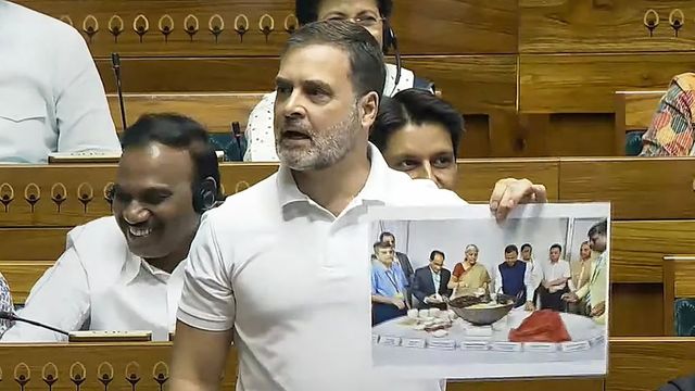 “Chai, Biscuits On Me”: Rahul Gandhi Claims Raid Being Planned Against Him