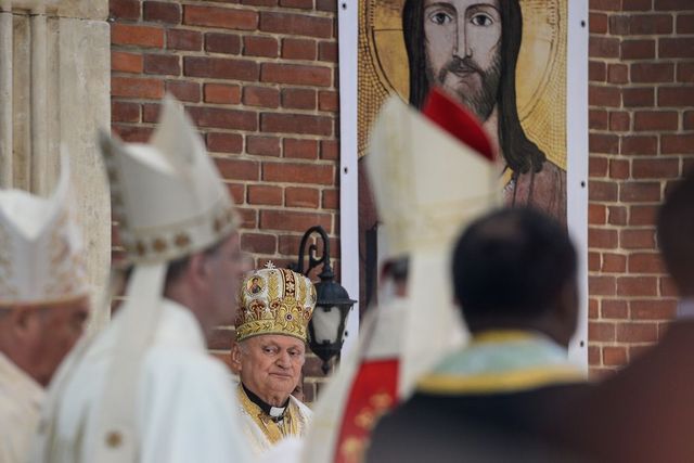 A murit Cardinalul Lucian Mureșan, Arhiepiscopul Major al Bisericii Greco–Catolice din România