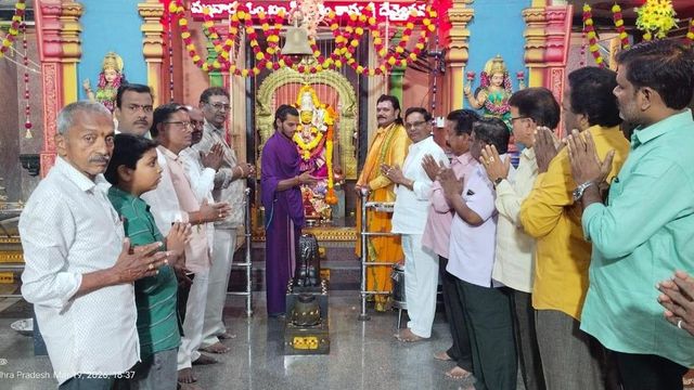Devotees throng temples on Ugadi