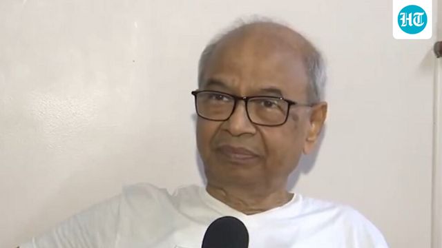 Lawyer, Who Attempted To Throw Shoe At Ex-CJI, Attacked With Slippers In Delhi Court