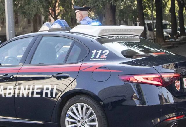 ++ Donna denuncia, 'violentata in un parco a Roma' ++