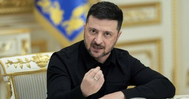 Ucraina sotto attacco e Zelensky a Parigi chiede aiuto per la difesa aerea
