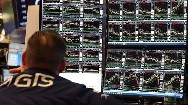 Las Bolsas afrontan septiembre con valoraciones de vértigo pero el mercado aún ve margen de subida