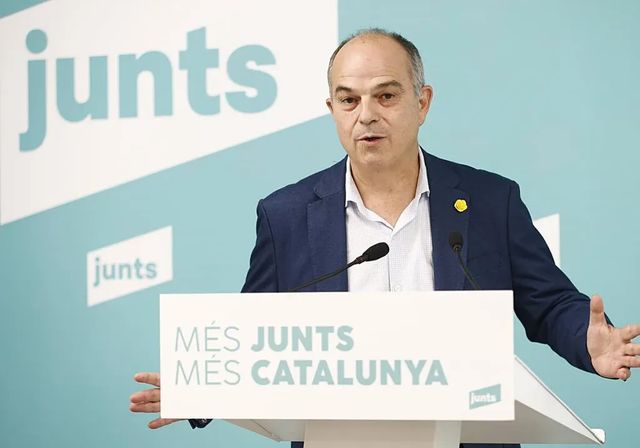 Junts se jacta de la «desautorización» del TC al Supremo mientras Illa se prepara para recibir a Puigdemont