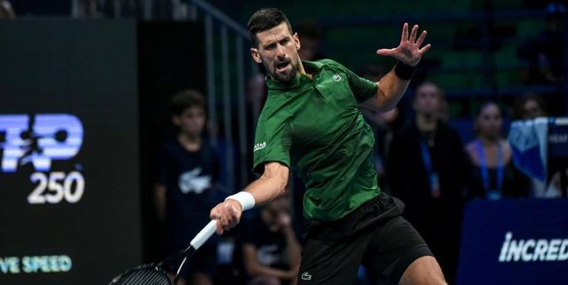 Djokovic attacca Sinner: «La questione del doping è una nuvola che lo seguirà»