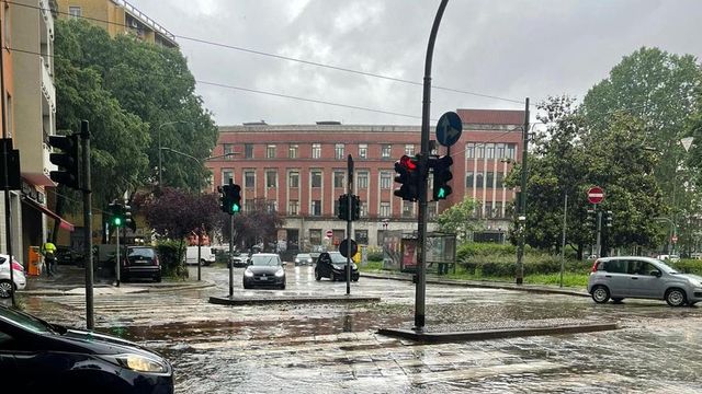 Milano, pioggia intensa: Lambro a livelli alti, per il Seveso attivata la vasca di laminazione