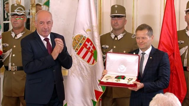 Krausz Ferenc Nobel-díjas fizikus vette át a Magyar Szent István Rendet