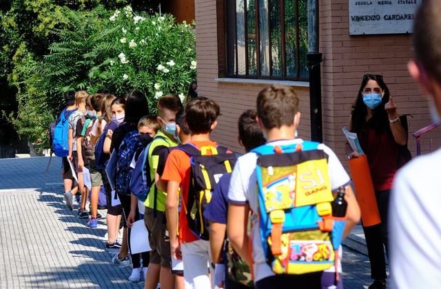 Monterotondo, studente positivo al coronavirus: intera classe in quarantena