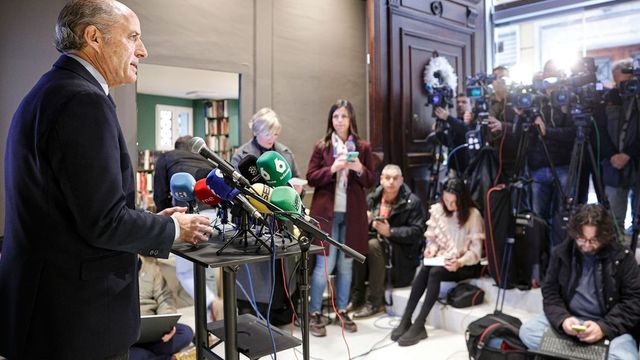 Camps dice que Pérez Llorca era la mano derecha de Mazón durante la dana