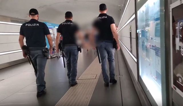 Monza, aggredisce modella su un treno: 26enne portato in Cpr