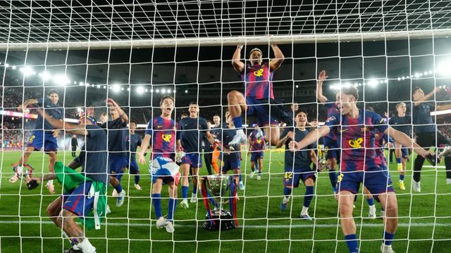 Szczesny, protagonista en la rúa del Barça por el título de Liga