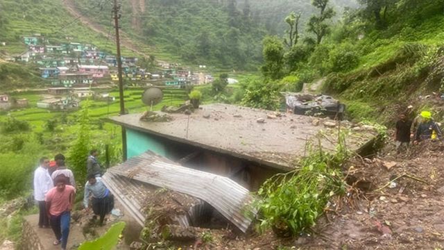 Woman, daughter killed in landslide following heavy rains in Tehri